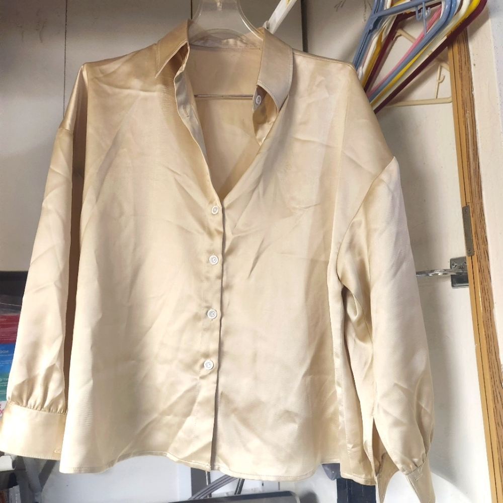 2 Pc Women's Short and Blouse set